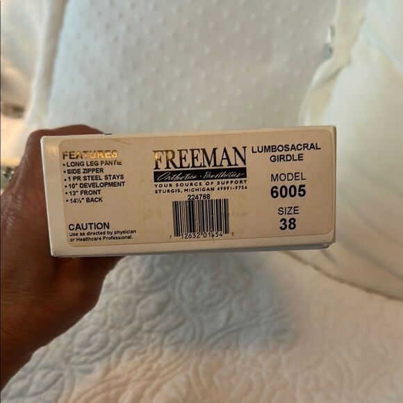 Freeman Girdle - Picture 2 of 4